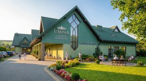 Jezioro Czorsztyńskie zdrowie, terapia wodna Pieniny, rehabilitacja nad jeziorem, relaks wodny Umina, Umina Czorsztyn, fizjoterapia Czorsztyn, wellness Pieniny, basen Czorsztyn