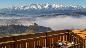 organizacja imprez firmowych, eventy Czorsztyn, szkolenia Pieniny, team building hotel, UMINA MICE, korzyści z organizacji eventów firmowych w Pieninach, gdzie zorganizować konferencję firmową w Pieninach, jak zaplanować imprezę integracyjną w Czorsztynie, hotel na szkolenia z widokiem na Jezioro Czorsztyńskie, pomysły na team building w hotelu UMINA Pieniny, kompleksowa obsługa eventów firmowych Pieniny UMINA, czy warto zorganizować szkolenie firmowe w Czorsztynie, wynajem sal konferencyjnych UMINA Czorsztyn